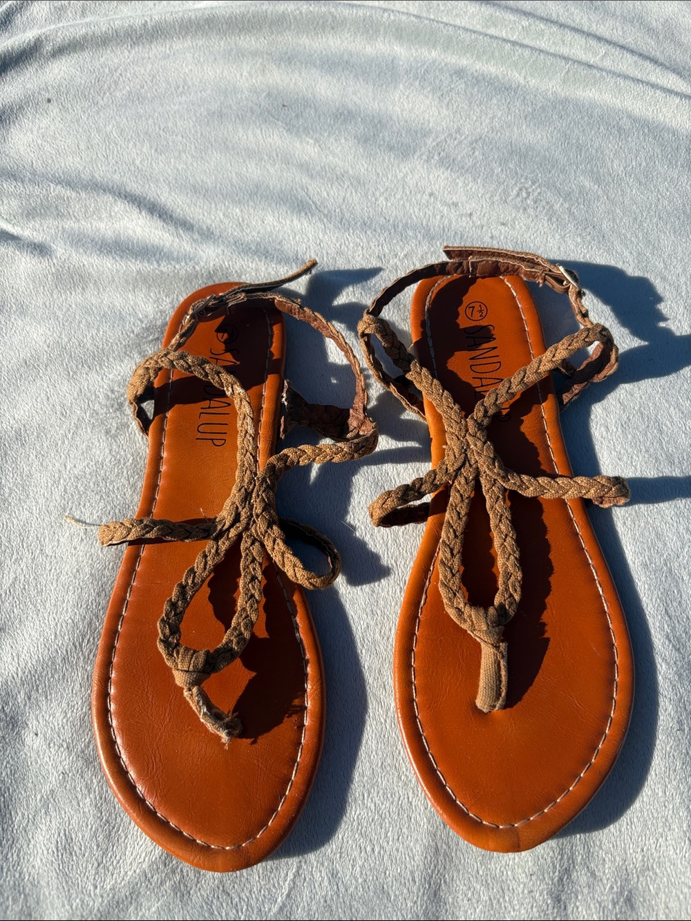Sandalup Braided Leather-Look Toe-Ring Sandals in Brown size 7.5